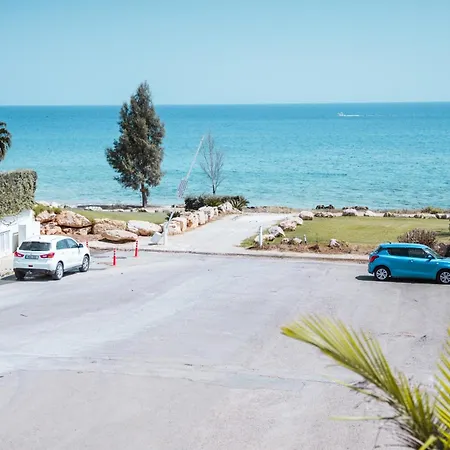 Elli Seaside Villa Paralimni