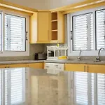 Elli Seaside * Paralimni